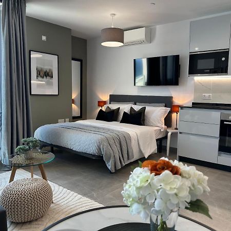 E1 Presidential Studios On High Floor With Stunning Sea Views Gibraltar Bagian luar foto