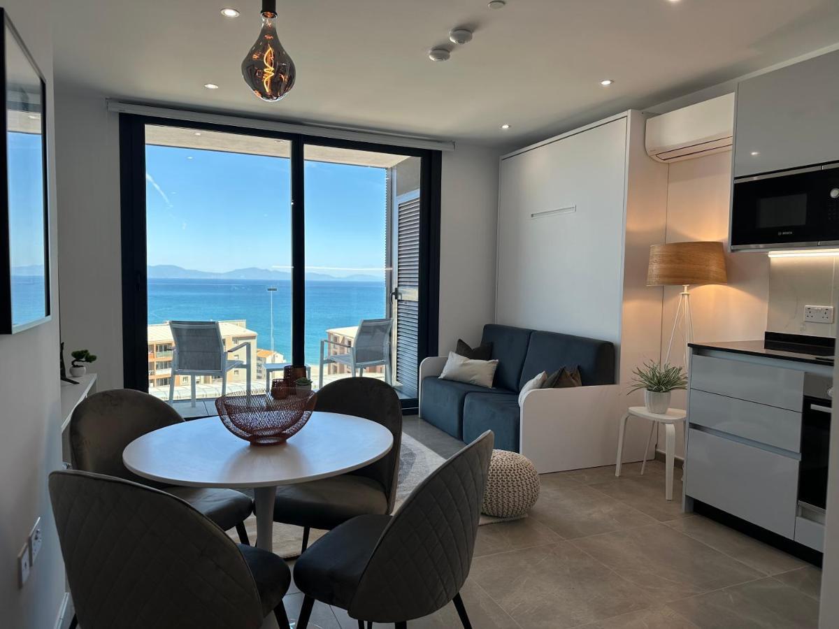 E1 Presidential Studios On High Floor With Stunning Sea Views Gibraltar Bagian luar foto