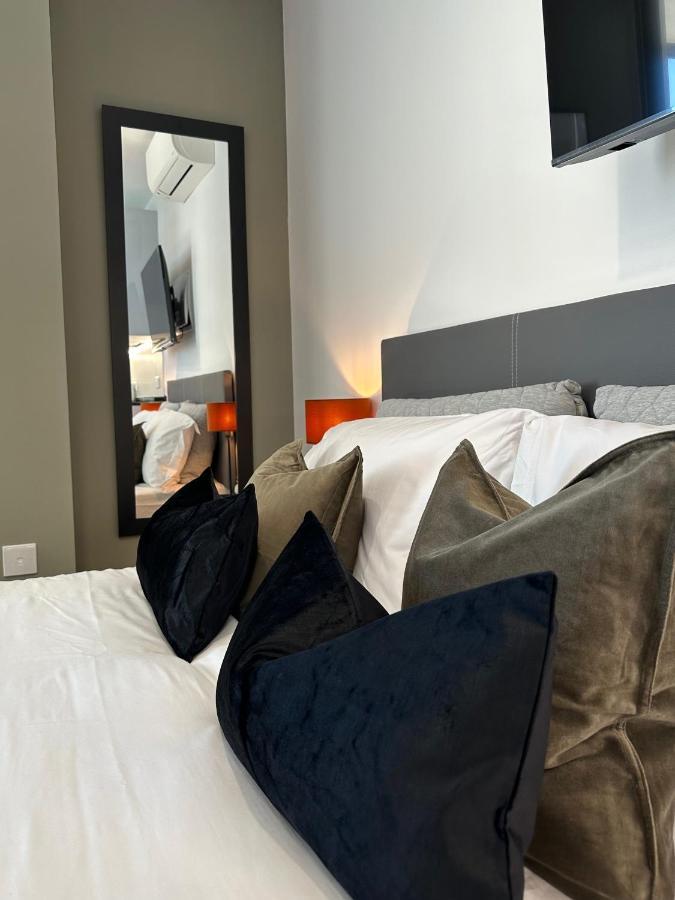 E1 Presidential Studios On High Floor With Stunning Sea Views Gibraltar Bagian luar foto