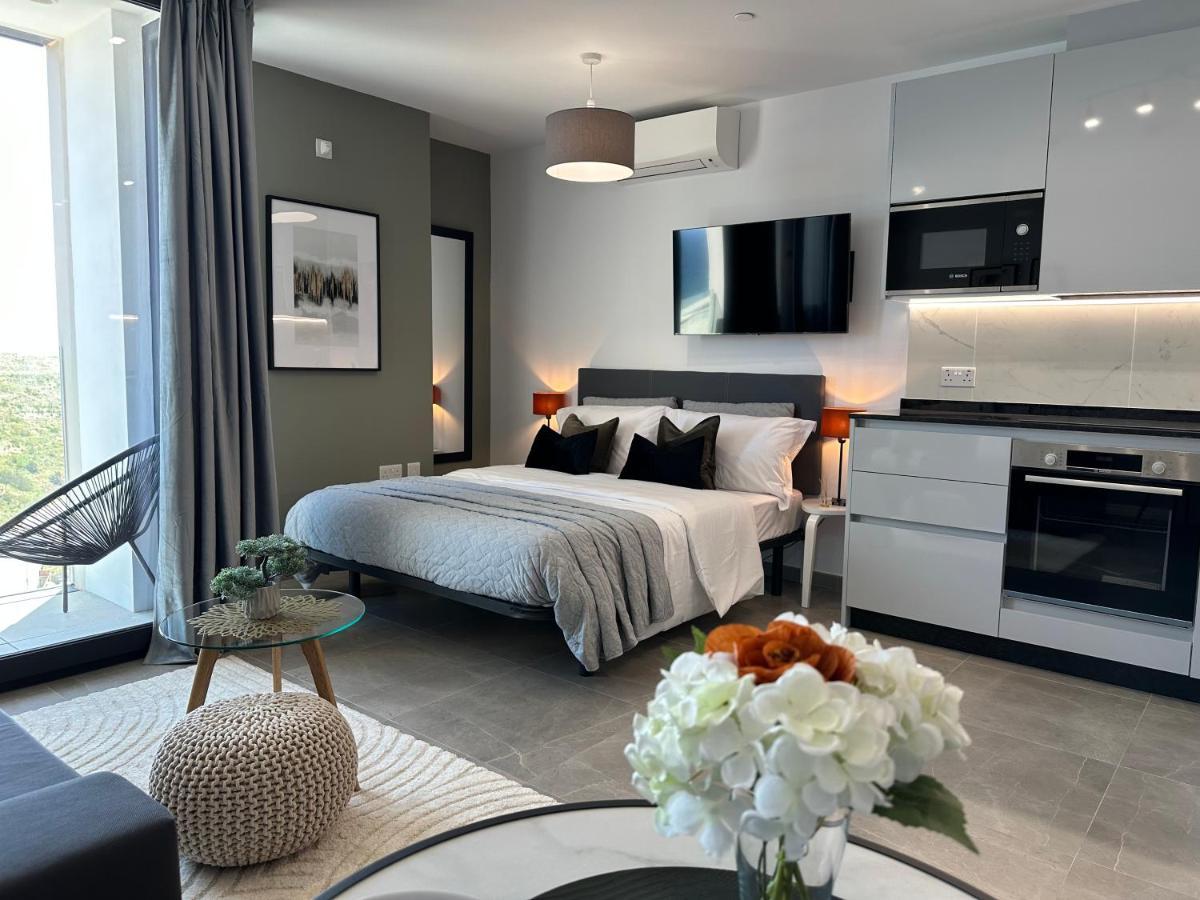 E1 Presidential Studios On High Floor With Stunning Sea Views Gibraltar Bagian luar foto
