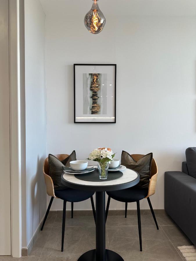E1 Presidential Studios On High Floor With Stunning Sea Views Gibraltar Bagian luar foto