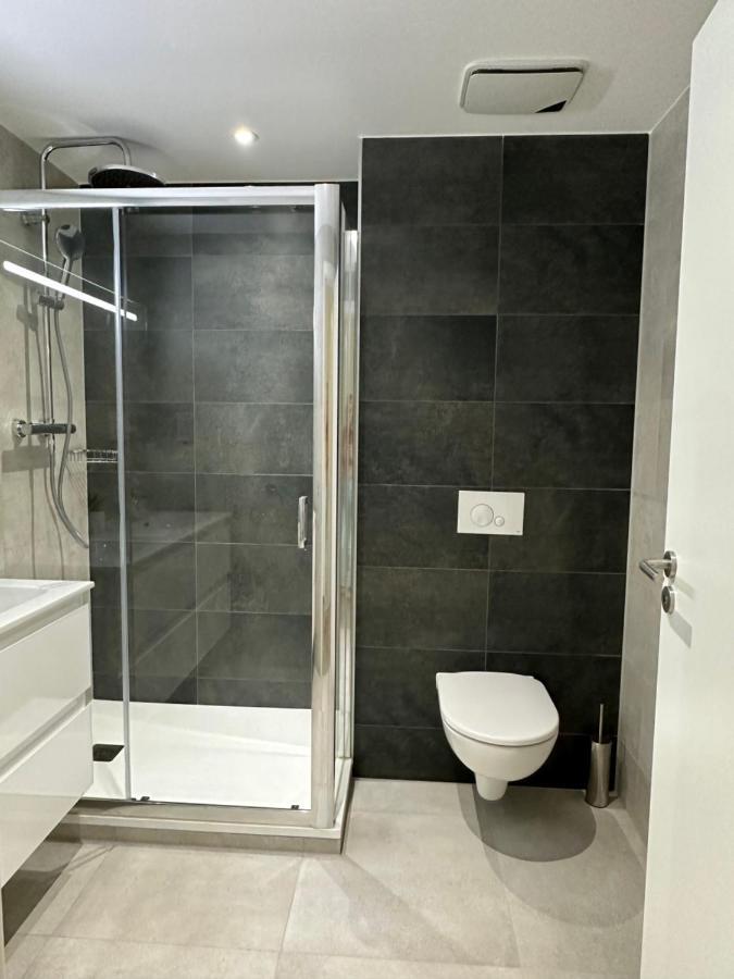 E1 Presidential Studios On High Floor With Stunning Sea Views Gibraltar Bagian luar foto