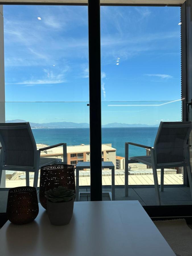 E1 Presidential Studios On High Floor With Stunning Sea Views Gibraltar Bagian luar foto