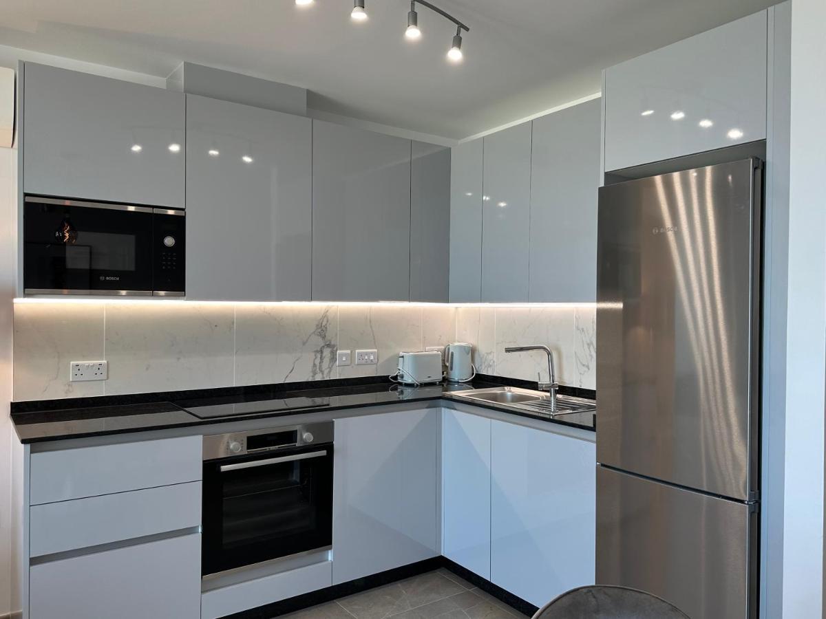E1 Presidential Studios On High Floor With Stunning Sea Views Gibraltar Bagian luar foto