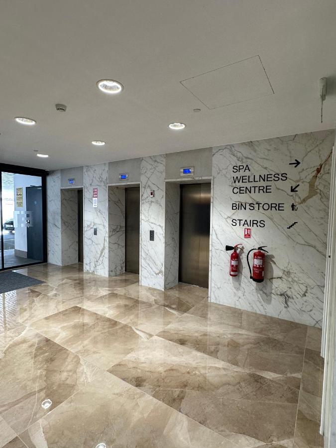 E1 Presidential Studios On High Floor With Stunning Sea Views Gibraltar Bagian luar foto