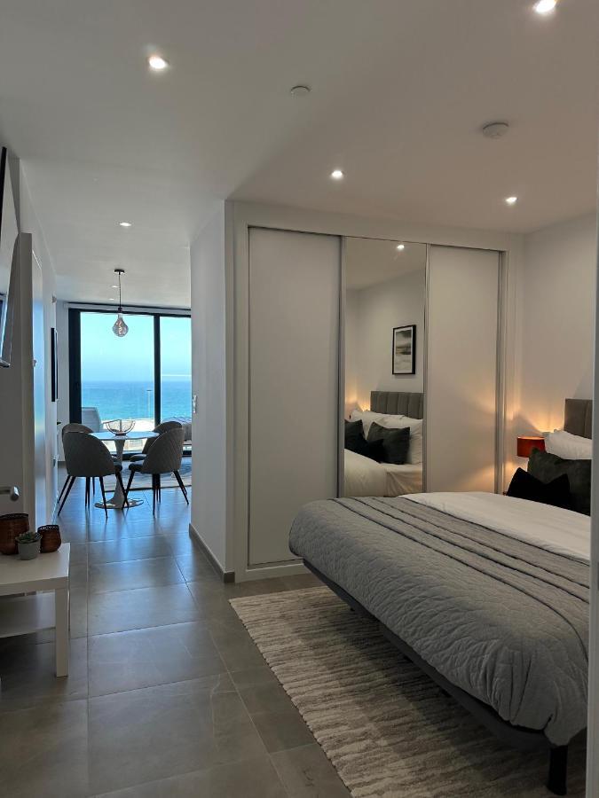 E1 Presidential Studios On High Floor With Stunning Sea Views Gibraltar Bagian luar foto